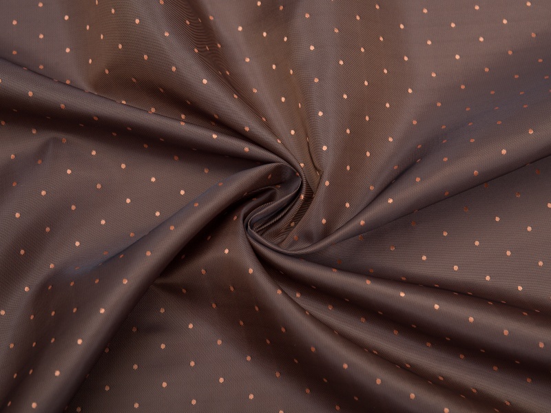 Ero vuorauksen ja pintakankaan välillä