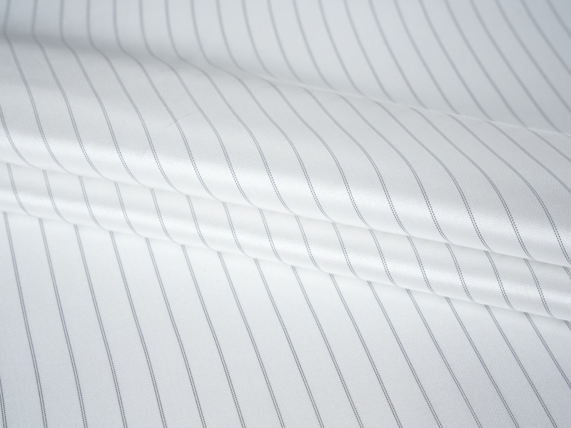 Polyesterin viskoosilankavärinen holkkivuori kangas