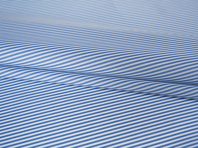 Polyesterilankavärinen holkkivuori kangas