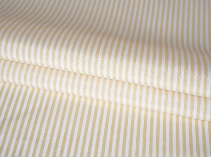 Polyesterilankavärinen holkkivuorinen kangas: kiinteän puolustuslinjan rakentaminen vaatteille, joilla on suuri lujuus ja kestävyys