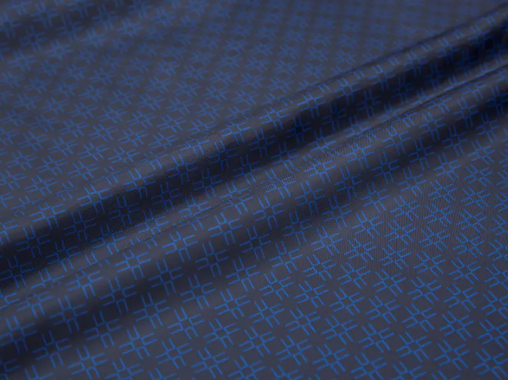 Miksi suunnittelijat mieluummin koko polyesterin twill-painettu vuorauskangas?